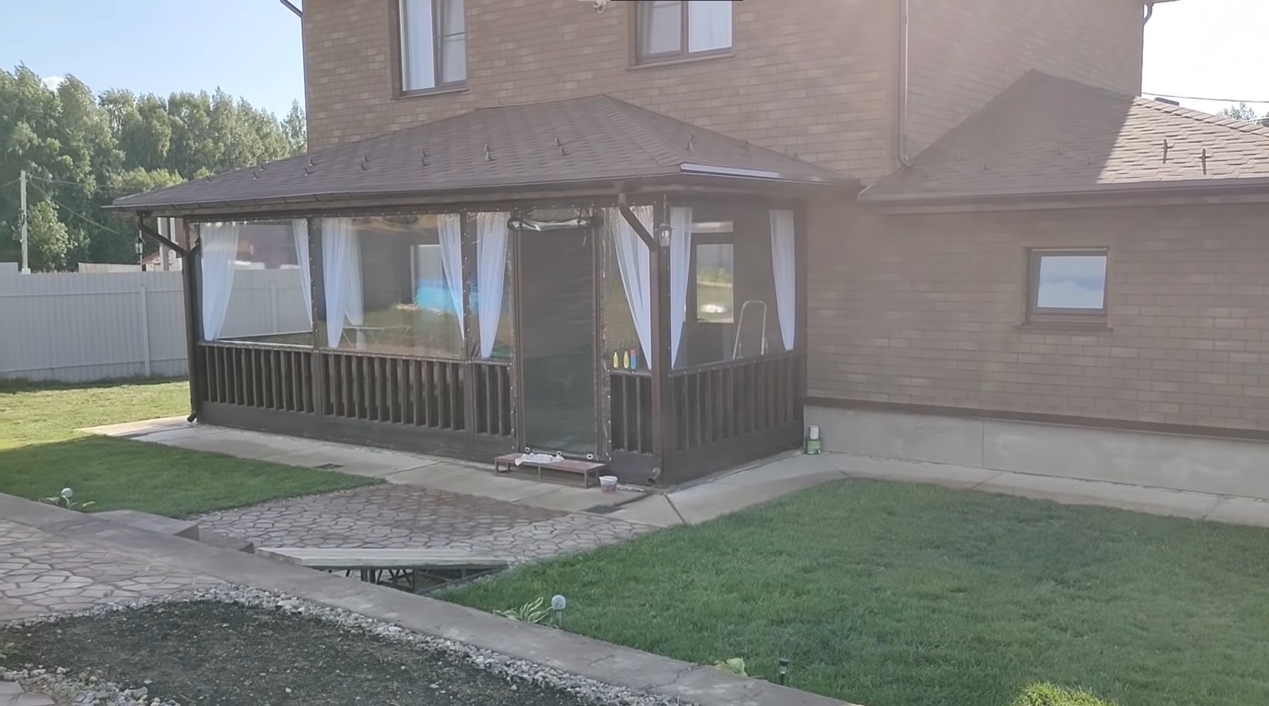 Остекление террасы дома