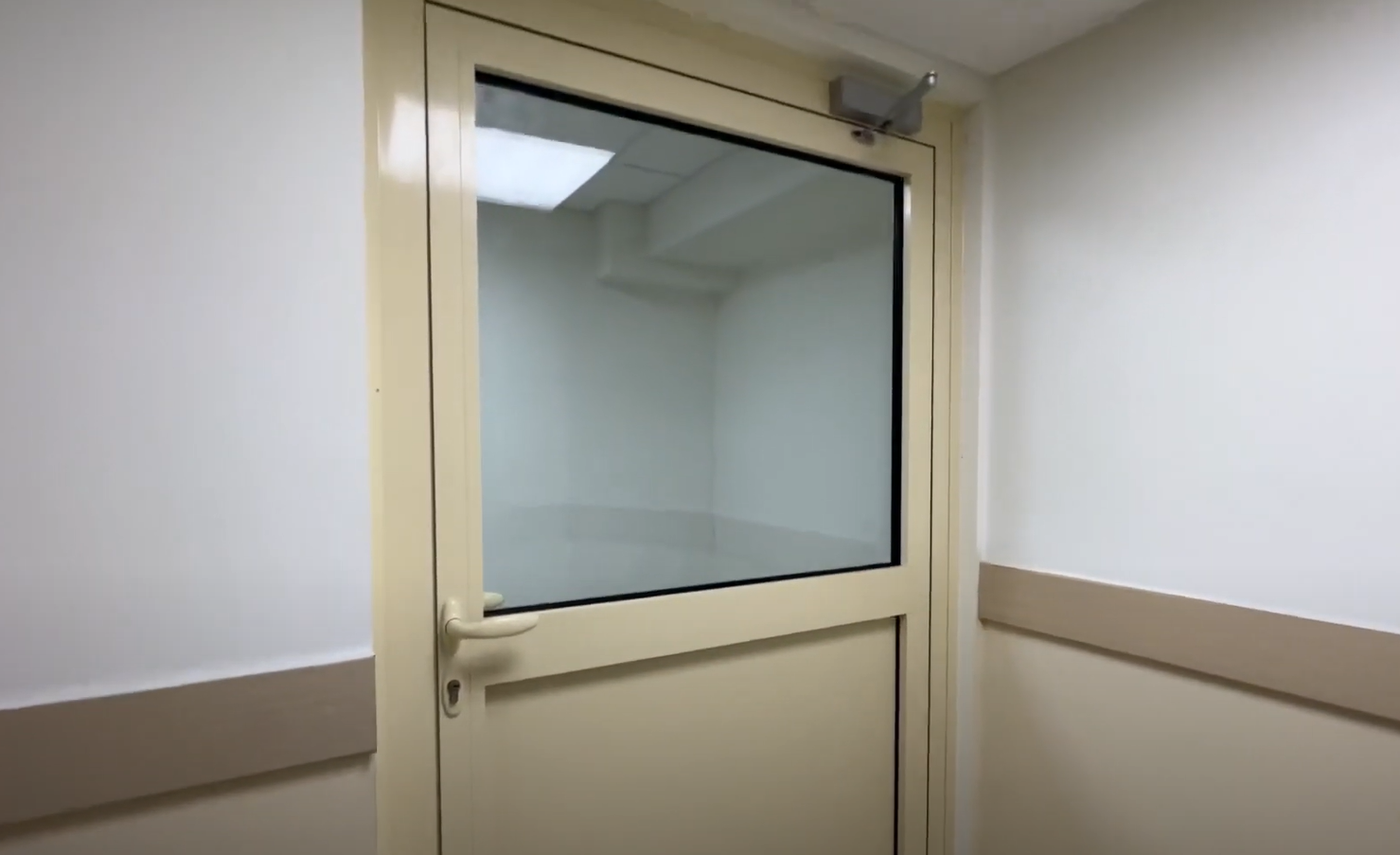 Алюминиевые противопожарные двери для офиса